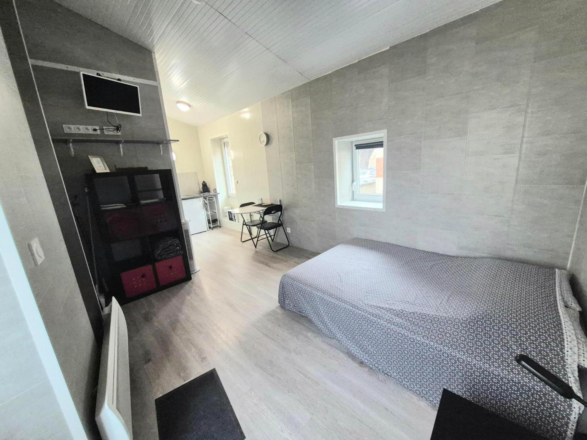 Studio Des Lacs - 2 Pers - Centre-Ville Brassac-les-Mines Luaran gambar